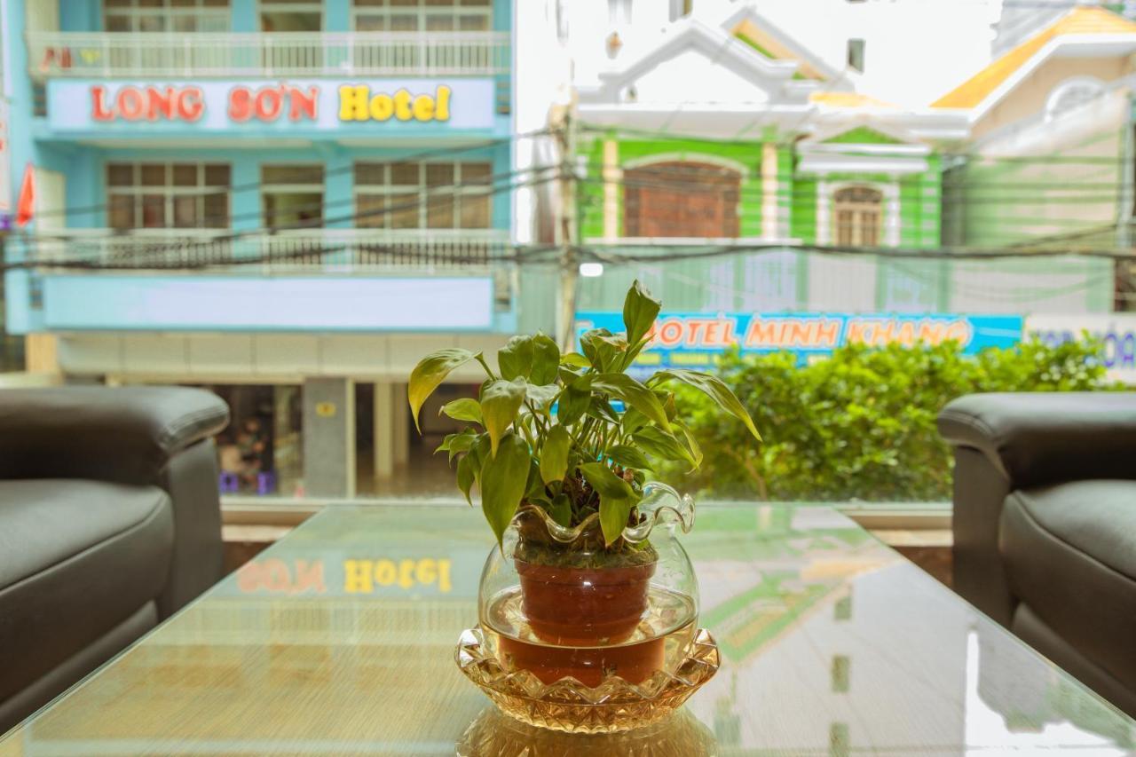 Thuy Trang Hotel 붕타우 외부 사진